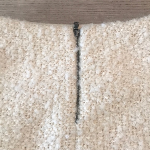 ✔️SOLD✔️ Alice + Olivia mini skirt. Size S/M - Picture 4 of 5